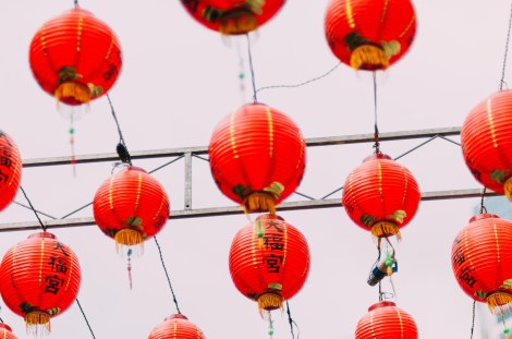 lanterns-china-town-street-85057
